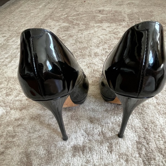 JIMMY CHOO Luna Peep Toe Patent Platform Pump - Picture 8 of 12
